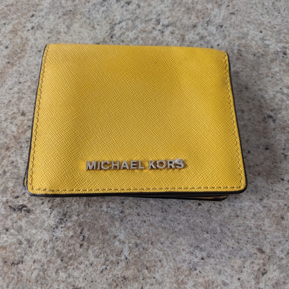 Michael Kors Slim Wallet